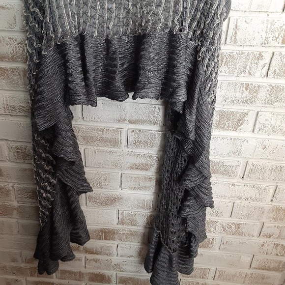 Pepa Pombo Unitalla Knit Tiered Scalloped Fall Sweater/ Wrap - Picture 16 of 16